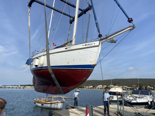 Boote kranen (ein- und aussetzen)