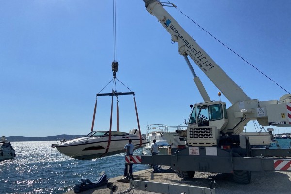 Sollevamento e abbassamento della nave