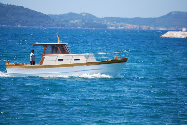 Ausflüge auf einem traditionellen Boot