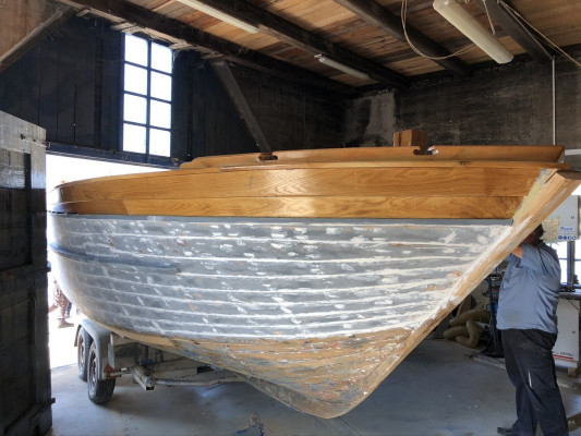 Reparatur, Bau und Wartung von traditionellen Holzbooten