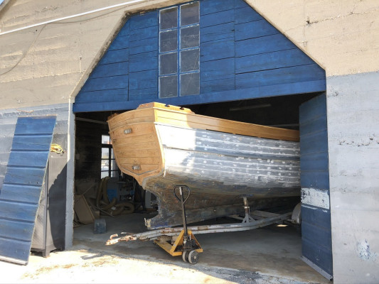 Repair, construction and maintenance of traditional wooden boats